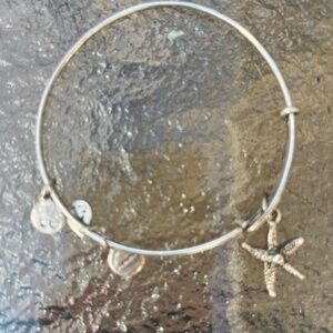 Starfish bracelet